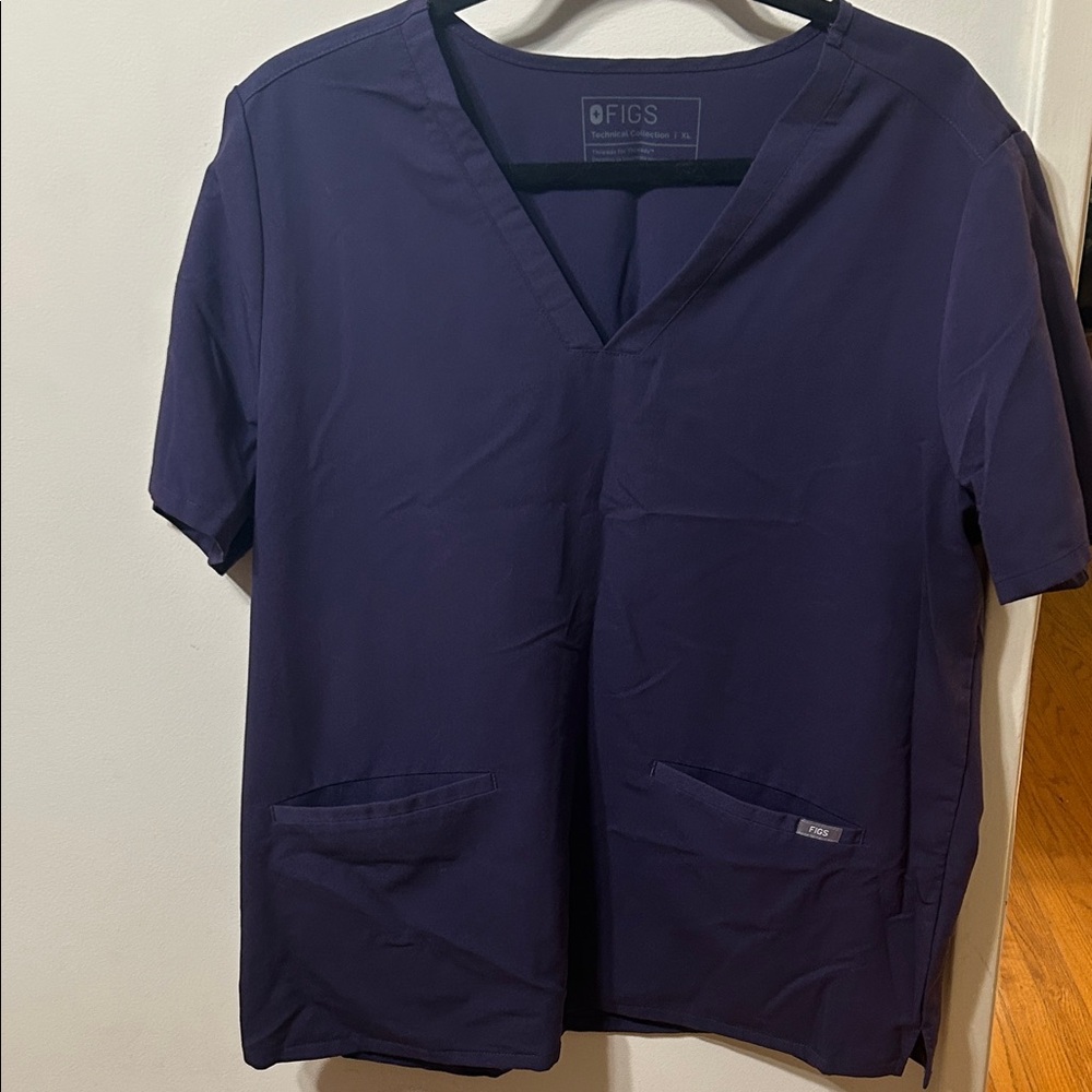 Great condition scrub set